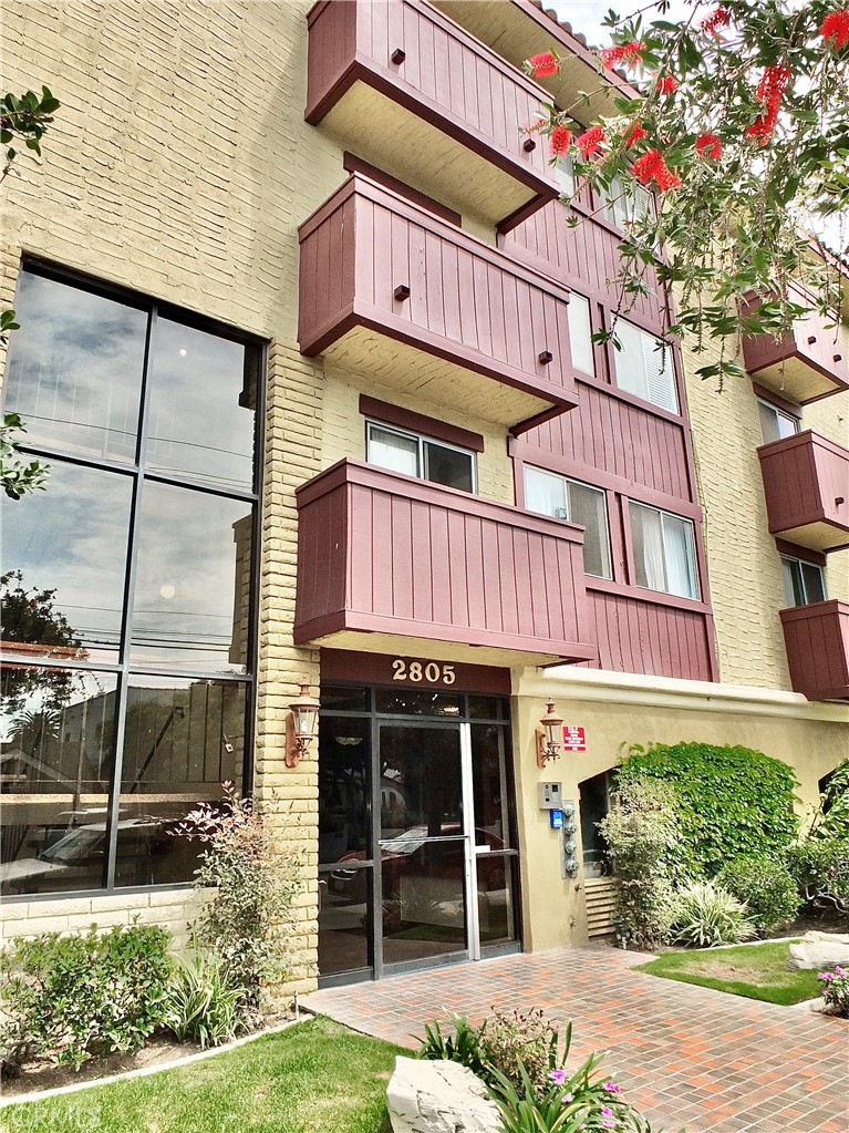 2805 E 3rd Street #10 10