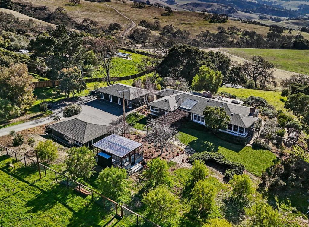 17755 Corral Del Cielo Road