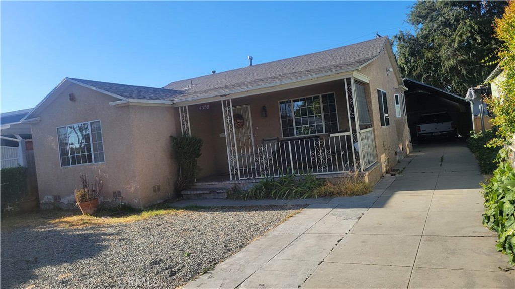 Welcome to what could be the final stop in your home search. This property is ready to welcome its next discerning owner.
It features a spacious living room, kitchen, and a sizable dining area. The large backyard offers additional storage.
You'll enjoy meals in the dining room and coffee in the living room, as there's plenty of space in the main living area. The backyard also provides a large, open area perfect for a built-in BBQ, pergola, Additionally, there's a spacious front yard and a long 3-car driveway. The possibilities are thrilling, and it's time to make this place your home.
The location is ideal, near Slauson Avenue and Atlantic Avenue, a central hub for shopping with major grocery stores and a variety of restaurants. It's also close to the Los Angeles River Bikeway, popular for outdoor activities.