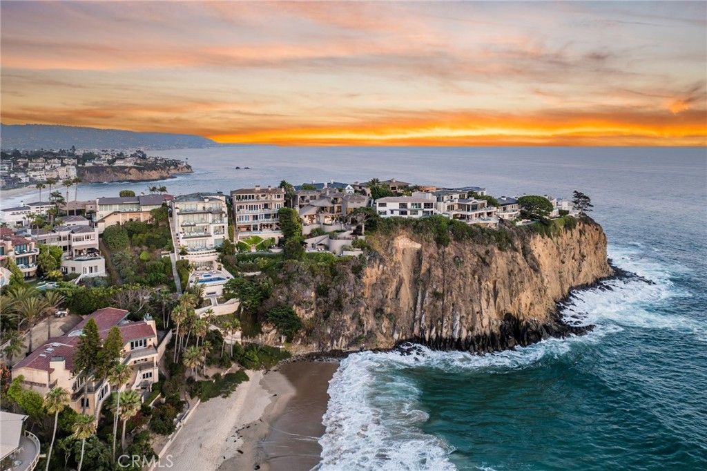 Photo of 199 Emerald Bay, Laguna Beach, CA 92651 (MLS # LG25010352)