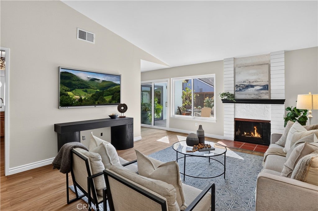5572 Ludlow Circle