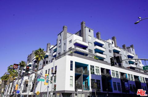 Photo of 245 PINE Avenue #430, Long Beach, CA 90802 (MLS # 26639091)