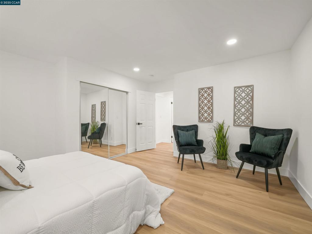 BOLLINGER HILLS - Residential