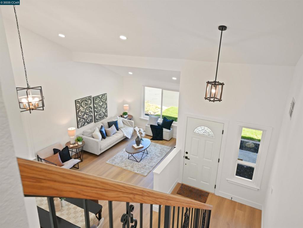 BOLLINGER HILLS - Residential