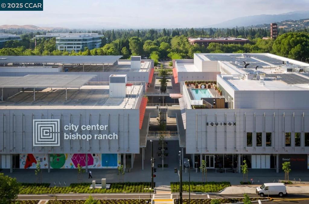 BOLLINGER HILLS - Residential