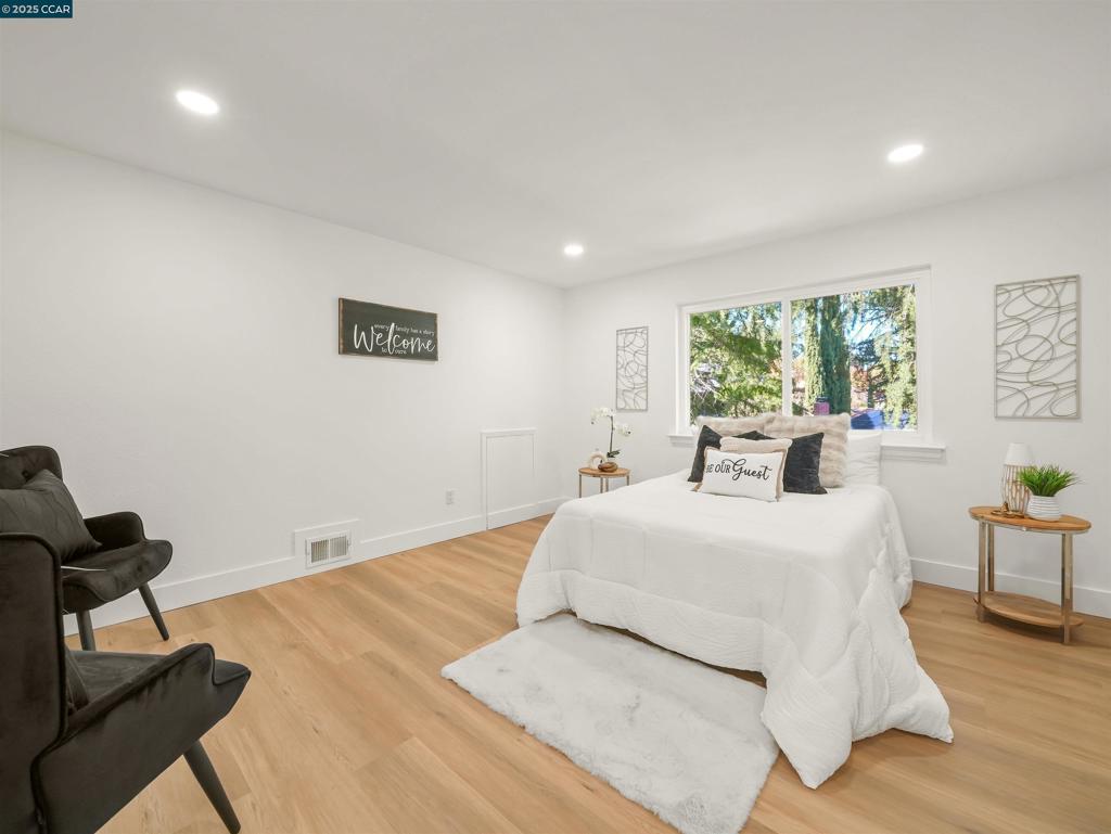 BOLLINGER HILLS - Residential