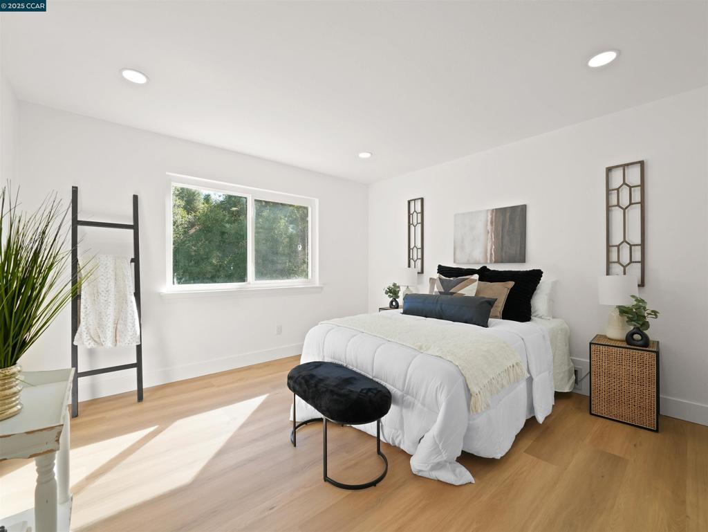 BOLLINGER HILLS - Residential