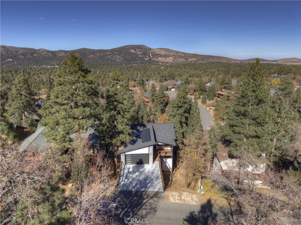 Photo of 1408 Klamath, Big Bear City, CA 92314 (MLS # IG25255181)