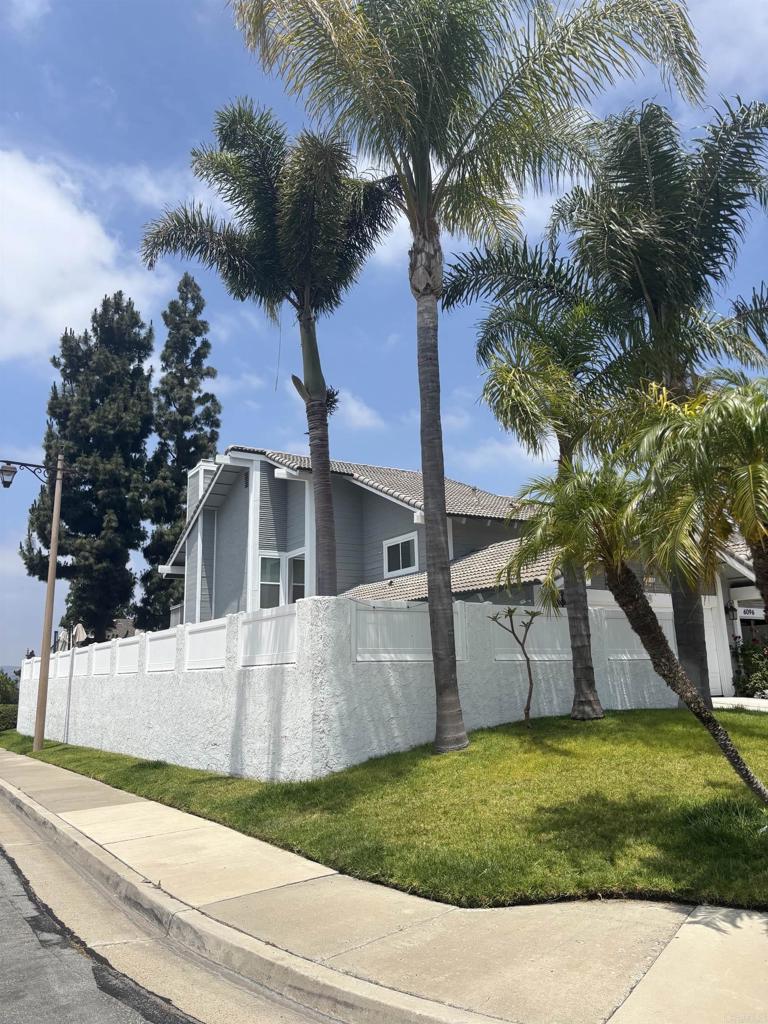 6098 E Silverspur Trail