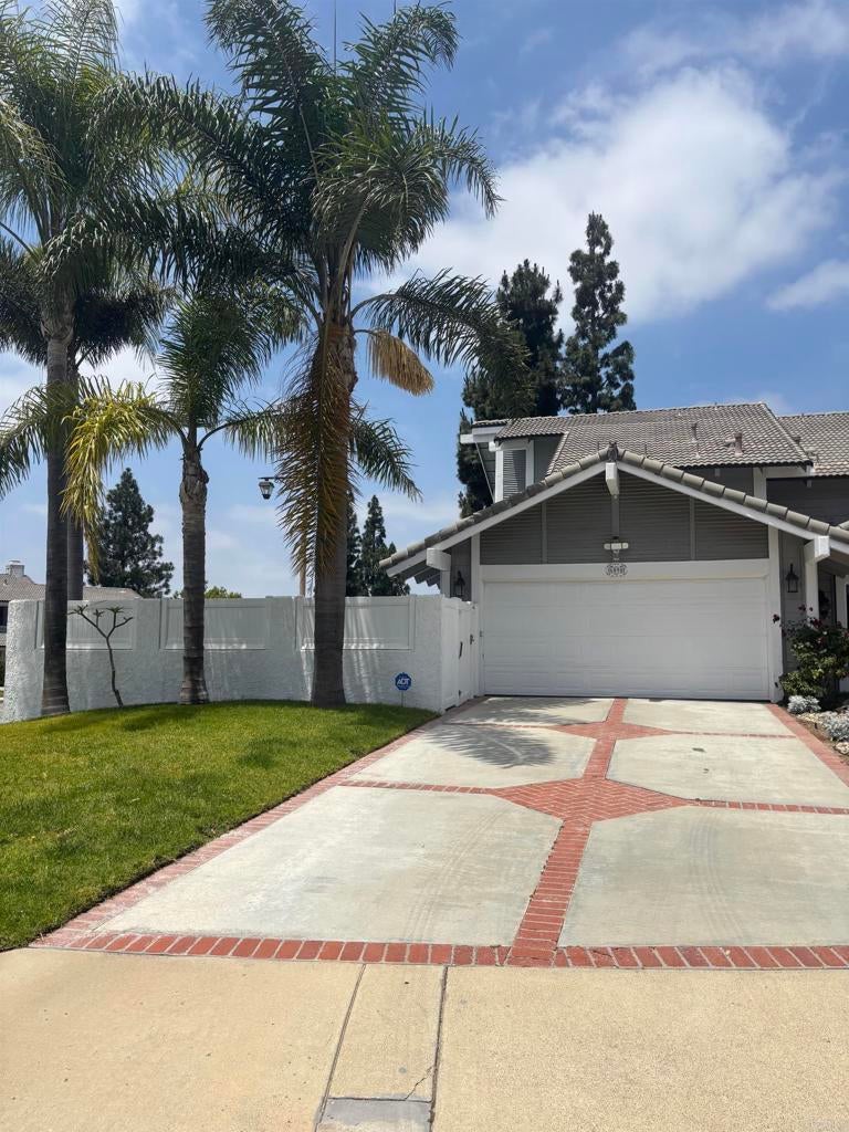 6098 E Silverspur Trail