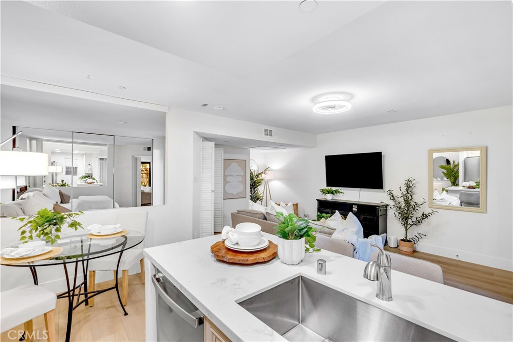 Vista Pacifica (VP) - Residential