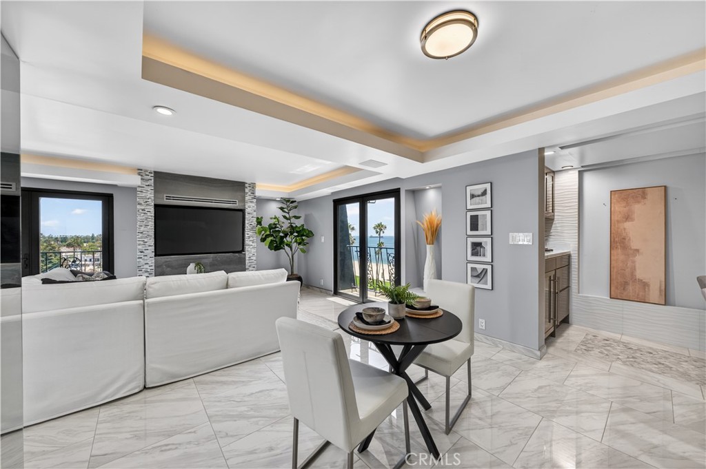 2601 E Ocean 807
