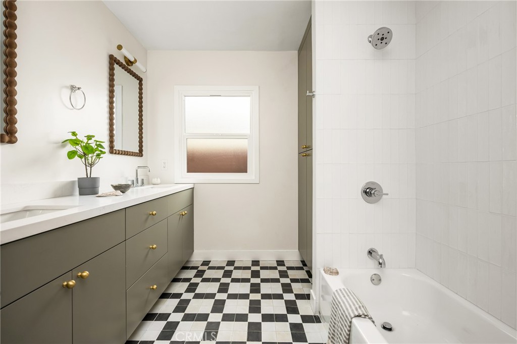 Bixby Knolls (BK) - Residential