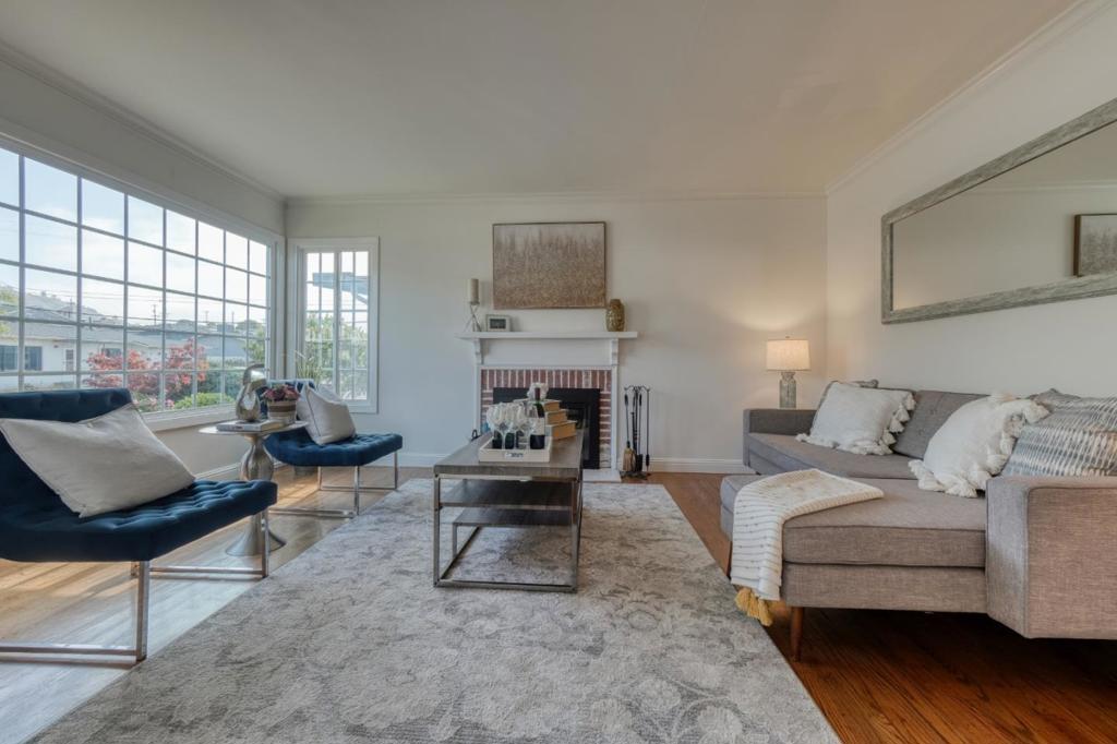1119 Sunnyside Drive