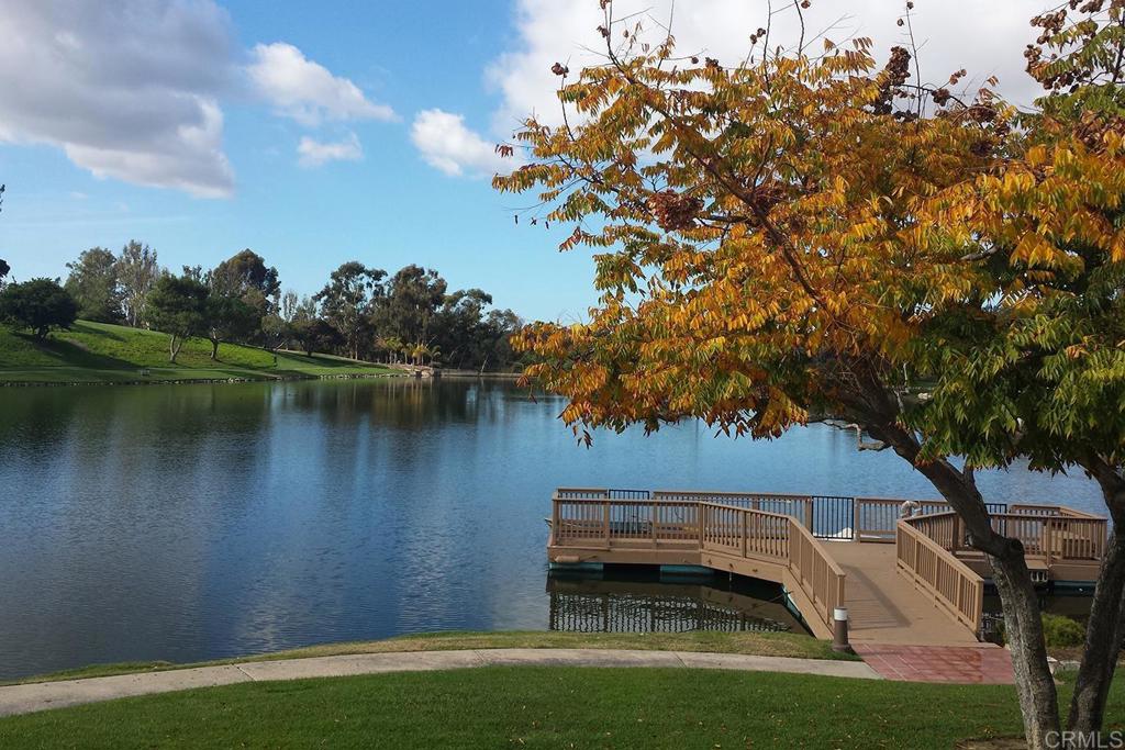 6056 Calle Camposeco