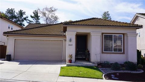 Photo of 30809 Point Woods Court, Temecula, CA 92591 (MLS # CV26091831)