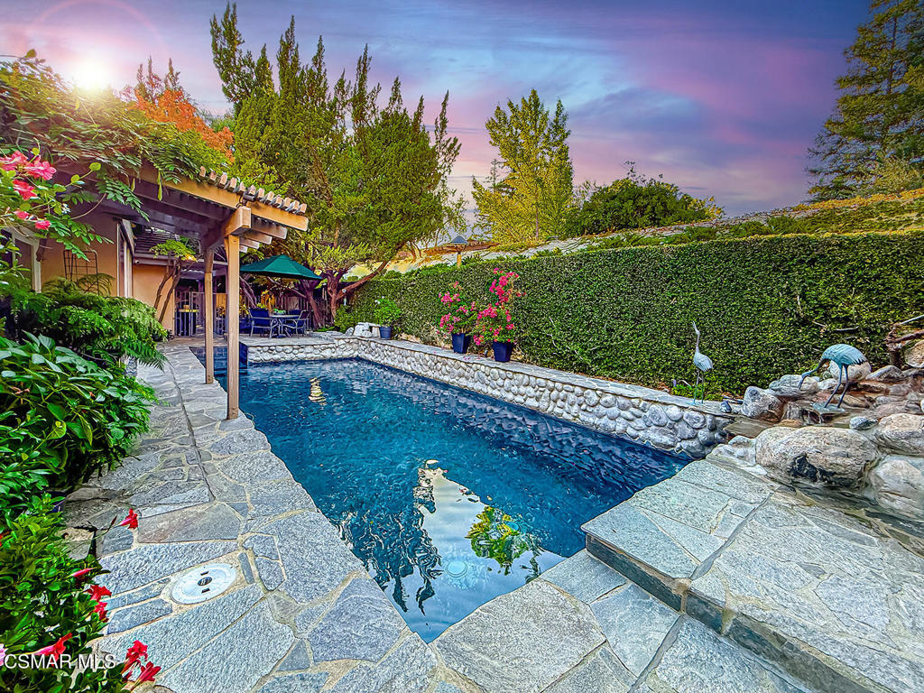 1023 Barrow Court