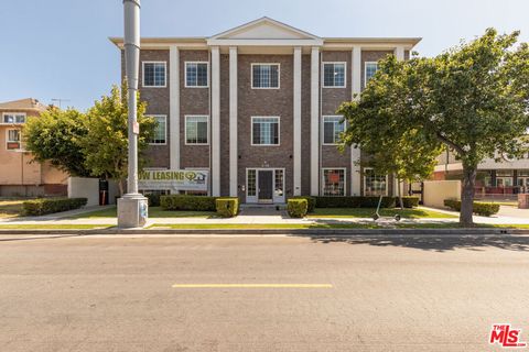 Photo of 630 W 28th Street #1, Los Angeles, CA 90007 (MLS # 25605355)