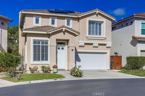 Photo of 4 Palatine, Aliso Viejo, CA 92656 (MLS # OC25227346)