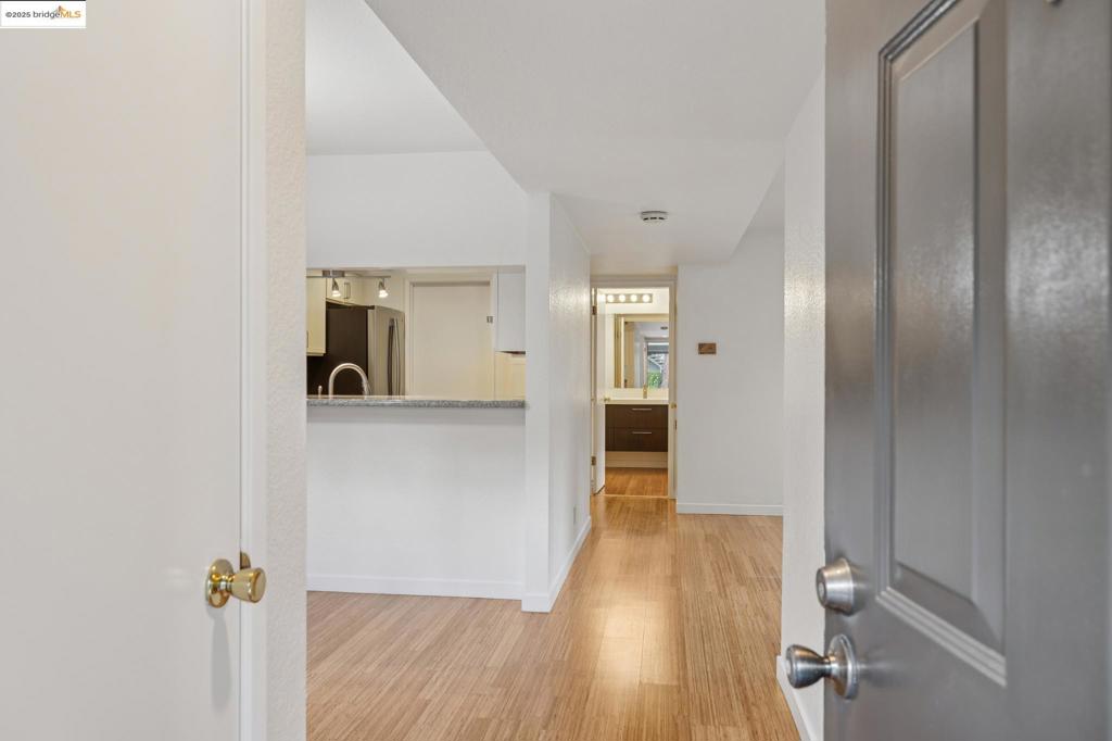 OAKLAND HILLS - Residential