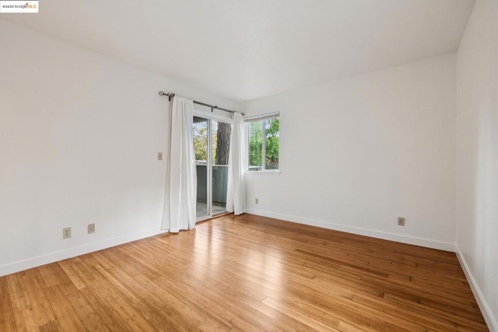 OAKLAND HILLS - Residential