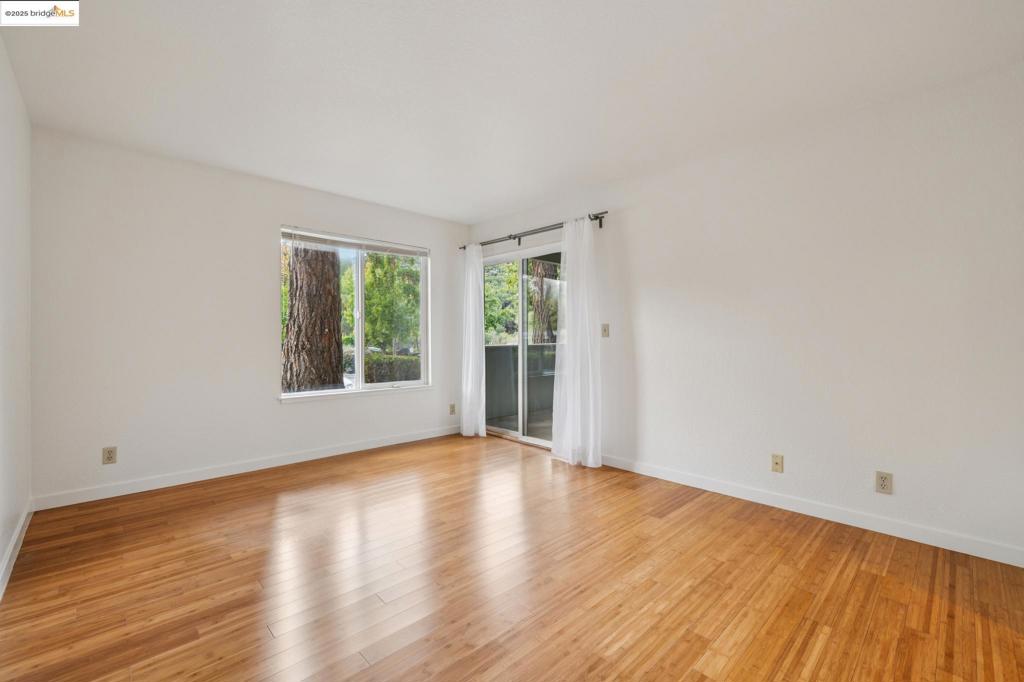 OAKLAND HILLS - Residential