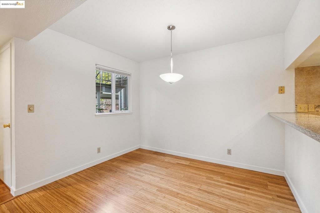 OAKLAND HILLS - Residential