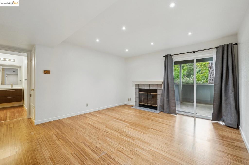 OAKLAND HILLS - Residential
