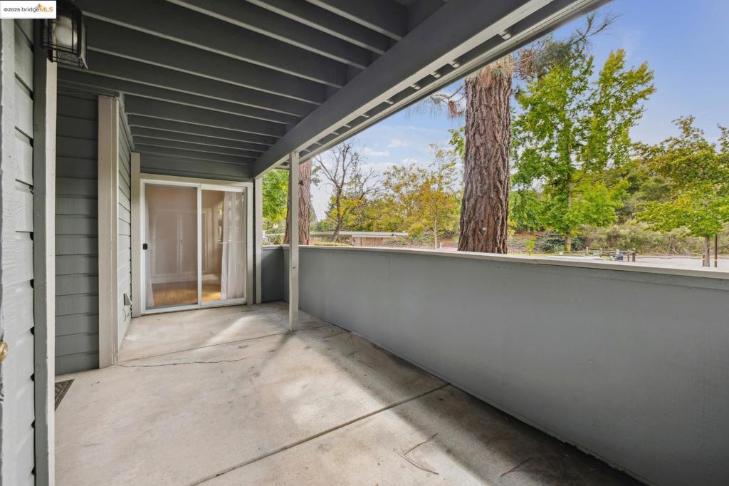 OAKLAND HILLS - Residential