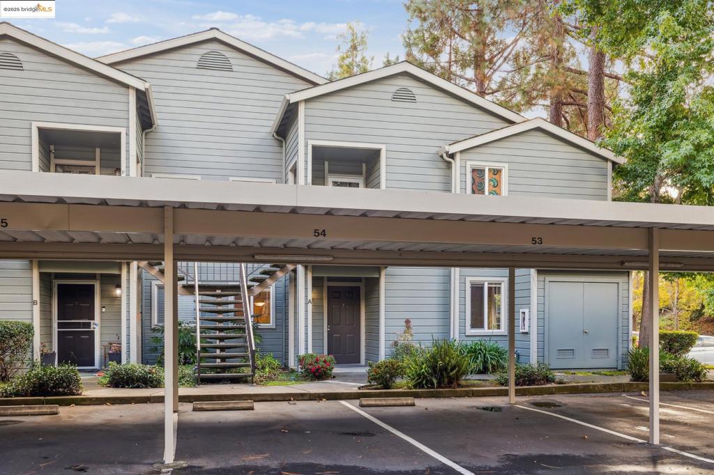 OAKLAND HILLS - Residential