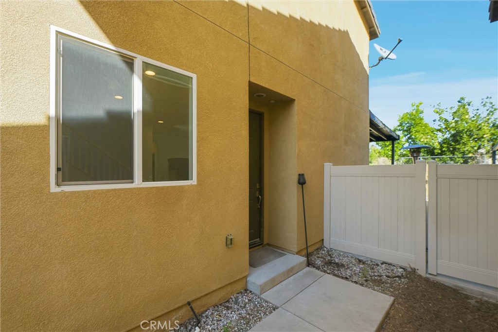 9660 Pine Orchard St