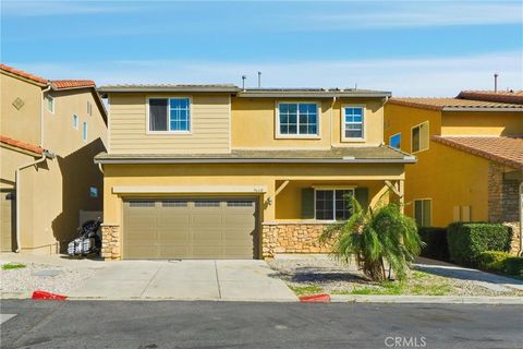 Photo of 9660 Pine Orchard St, Pacoima, CA 91313 (MLS # PW26002973)