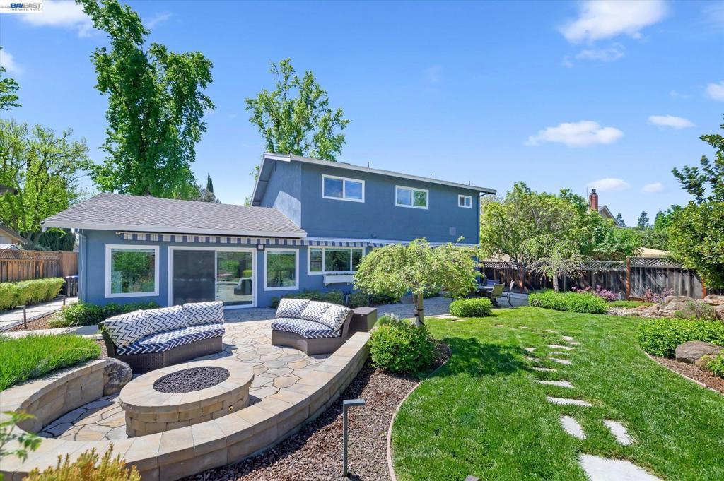 4767 Del Valle Pkwy