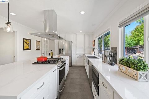 Photo of 4767 Del Valle Pkwy Pkwy, Pleasanton, CA 94566 (MLS # 41130853)