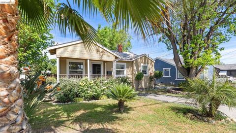 345 W Carlton Way Tracy CA 95376