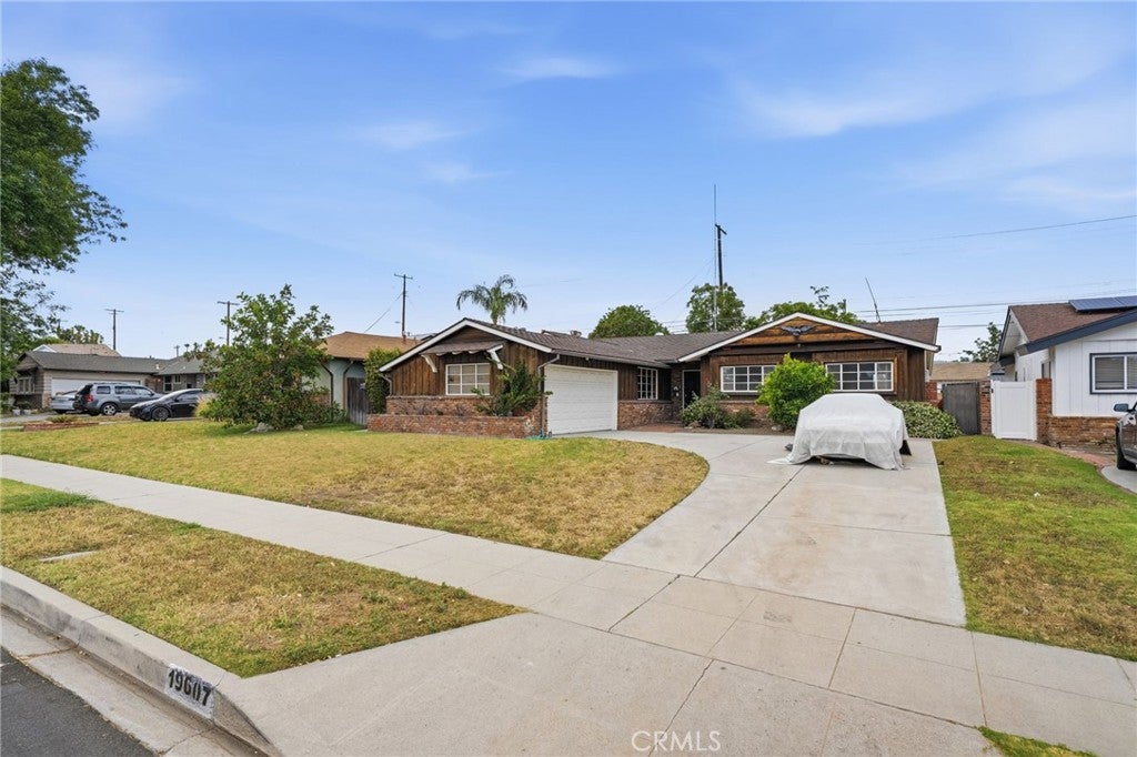 19607 Bryant