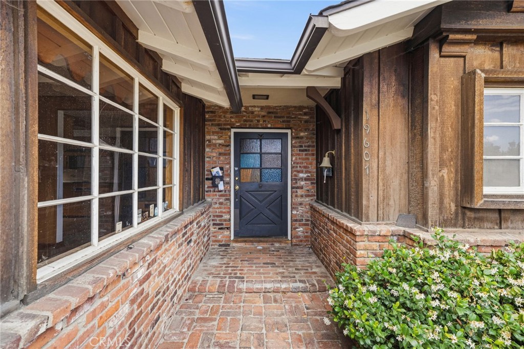 19607 Bryant
