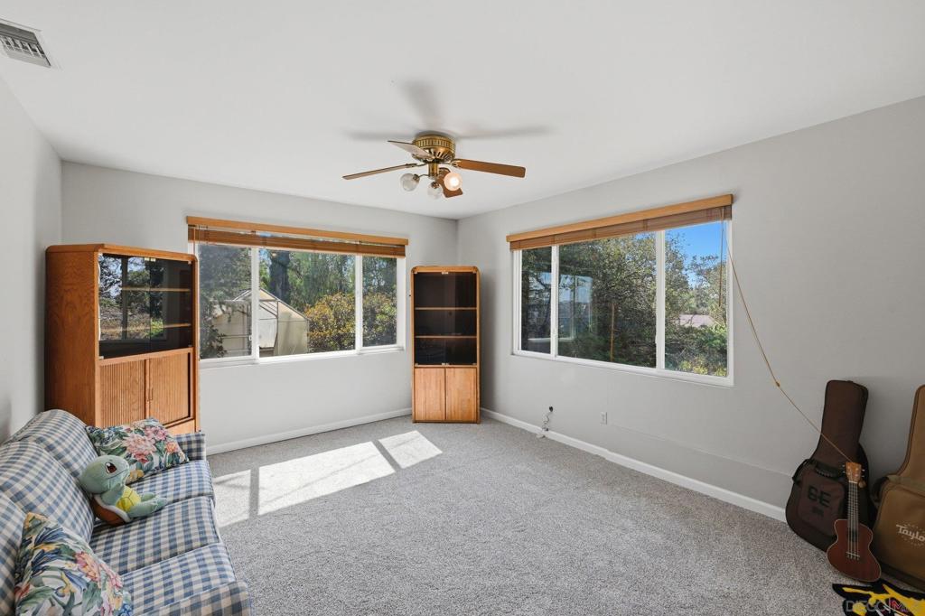 133 La Cresta Heights Rd