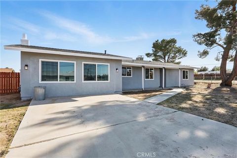 Photo of 18431 Westlawn St, Hesperia, CA 92345 (MLS # DW26090769)
