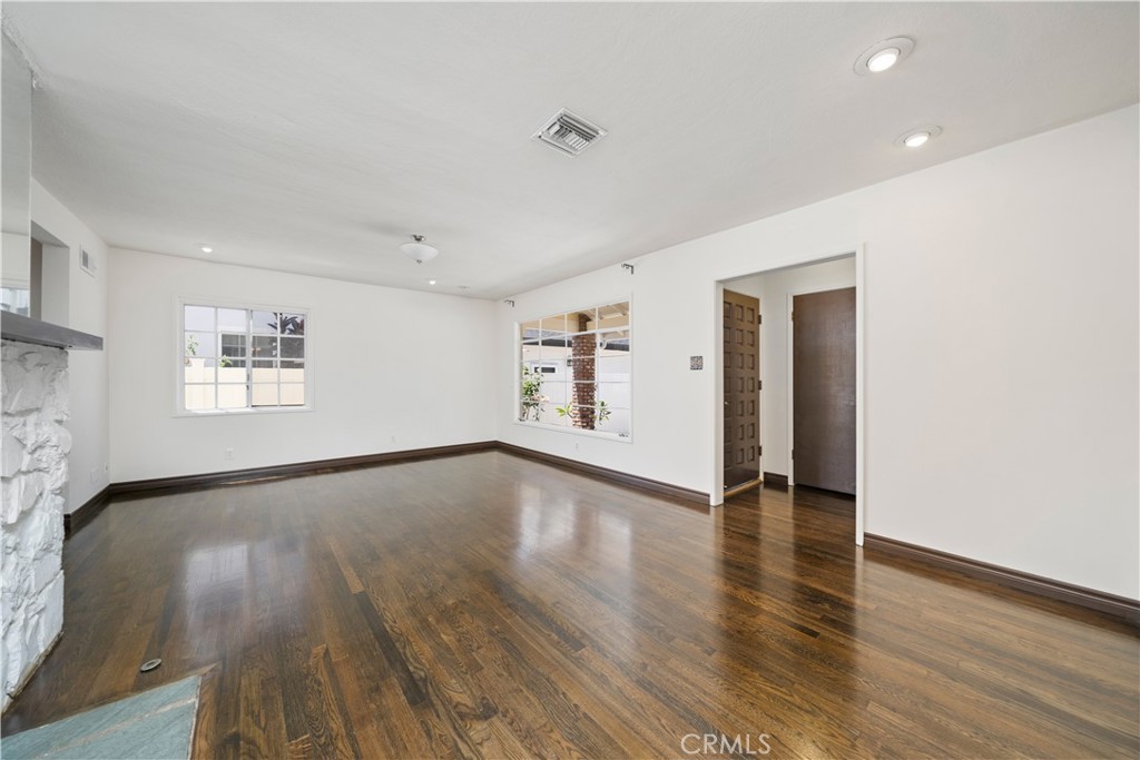 301 Dochan Circle