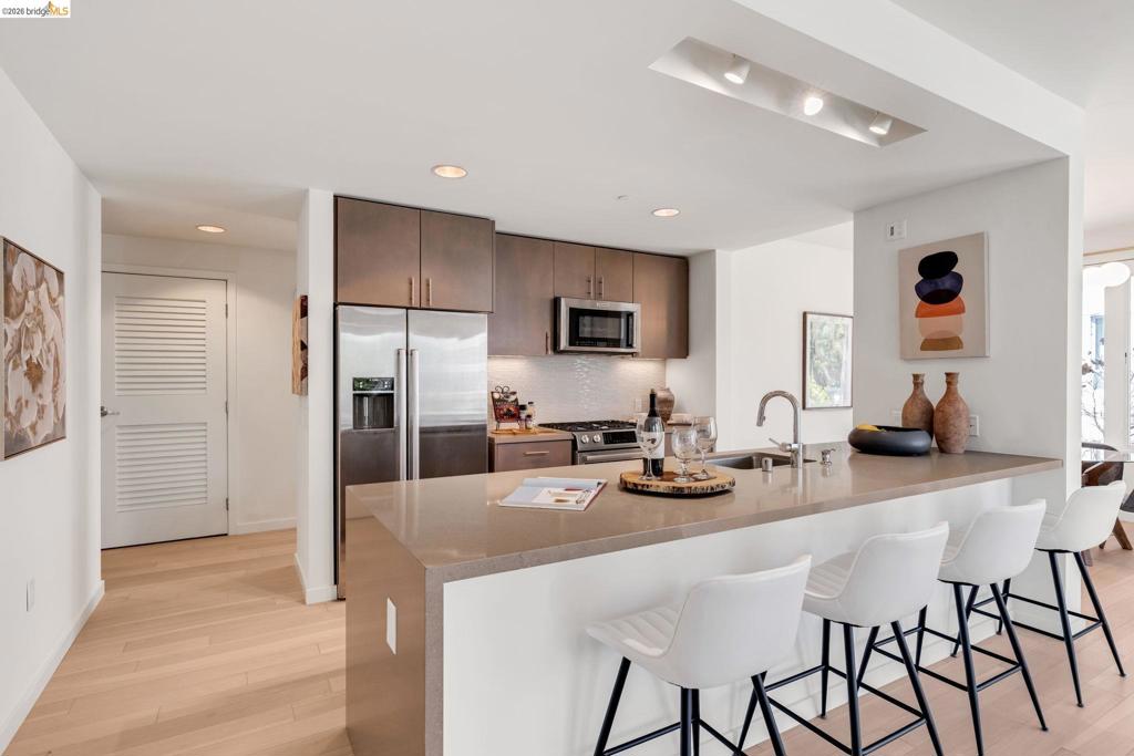 51 Innes Ct Ct 204, San Francisco CA 94124