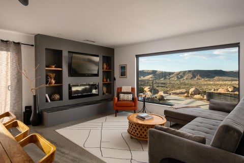 Tiny photo for 48362 Geronimo Trail, Yucca Valley, CA 92284 (MLS # 219154507DA)
