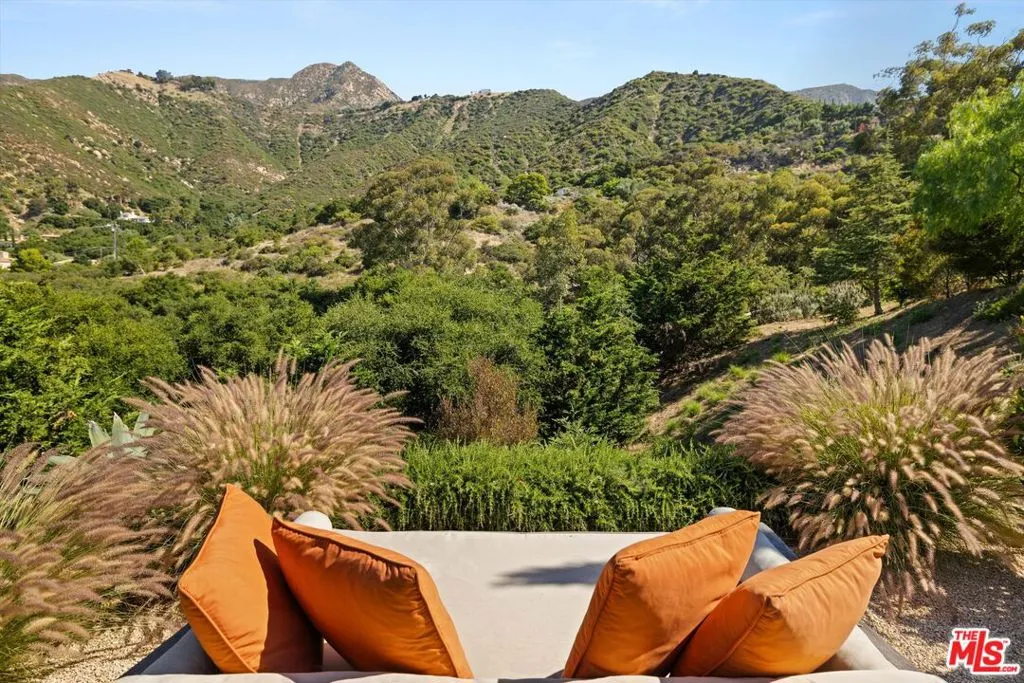 Santa Barbara, California 93108, United States, 4 Bedrooms Bedrooms, ,6 BathroomsBathrooms,Residential,Active,141179