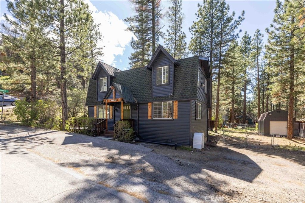 Photo of 745 Barret Way, Big Bear City, CA 92314 (MLS # IG26082585)