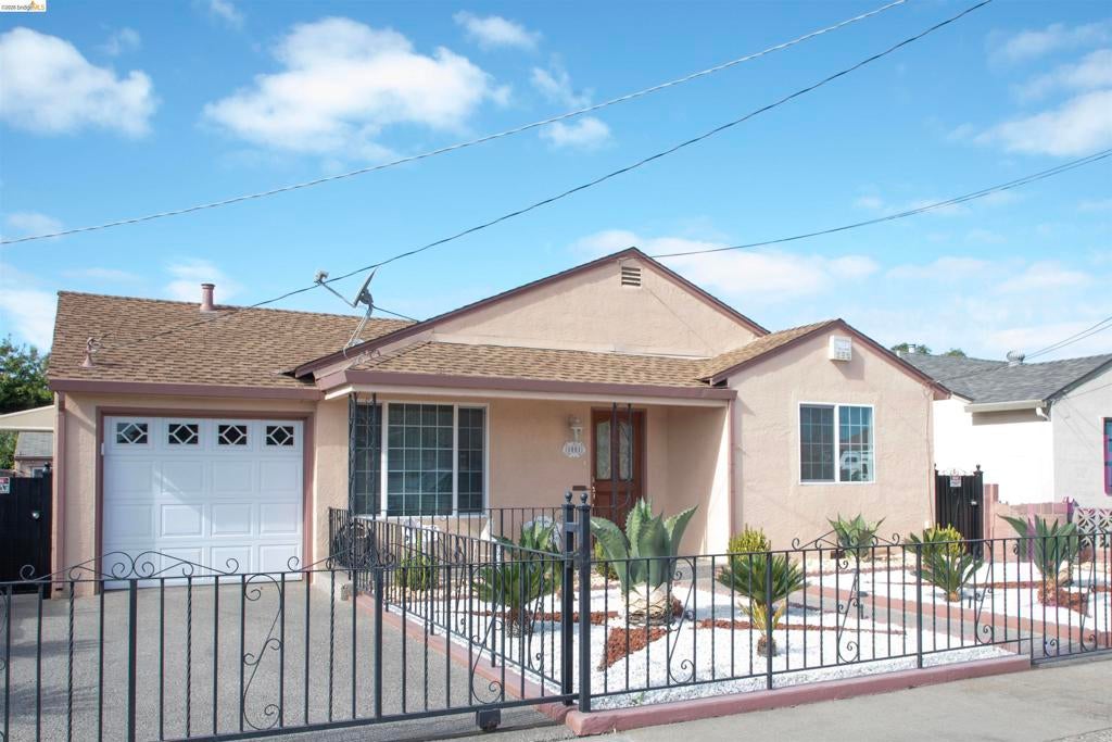 1051 Donovan Dr