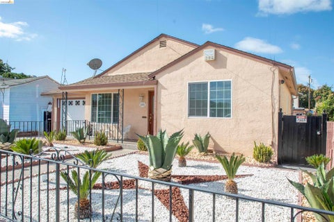 Photo of 1051 Donovan Dr DR, San Leandro, CA 94577 (MLS # 41151225)