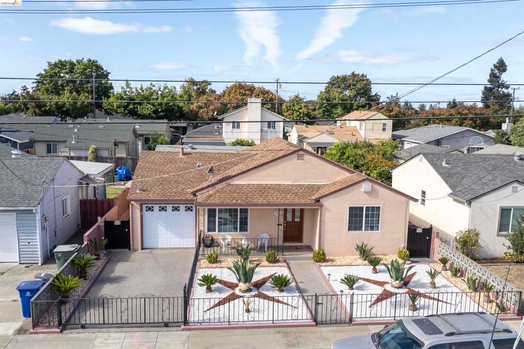 1051 Donovan Dr