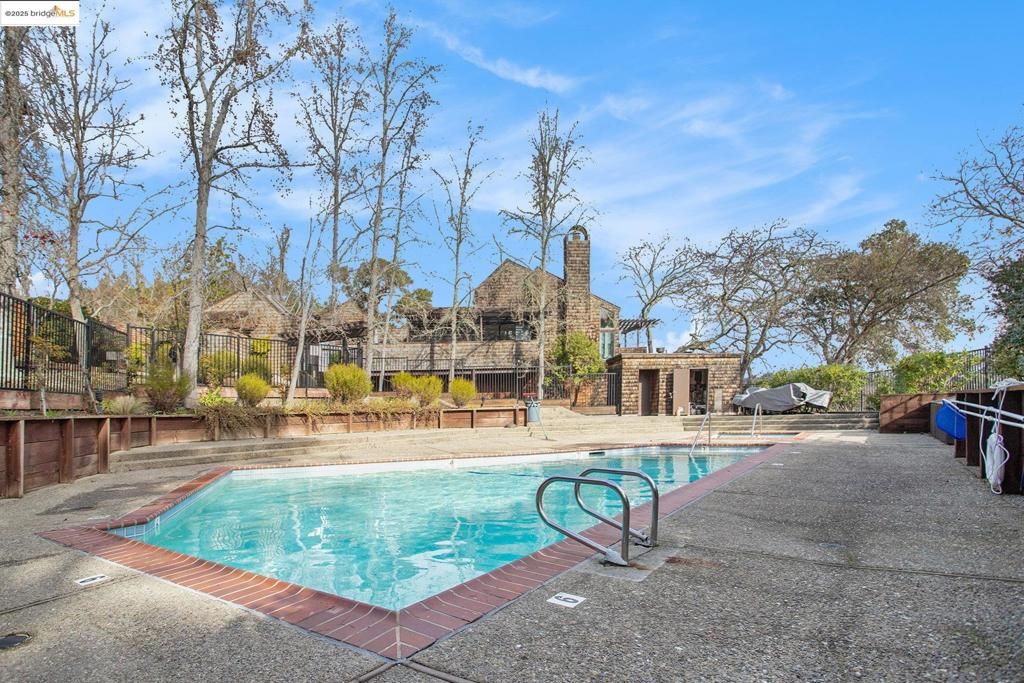 listing image 130724625201622687330