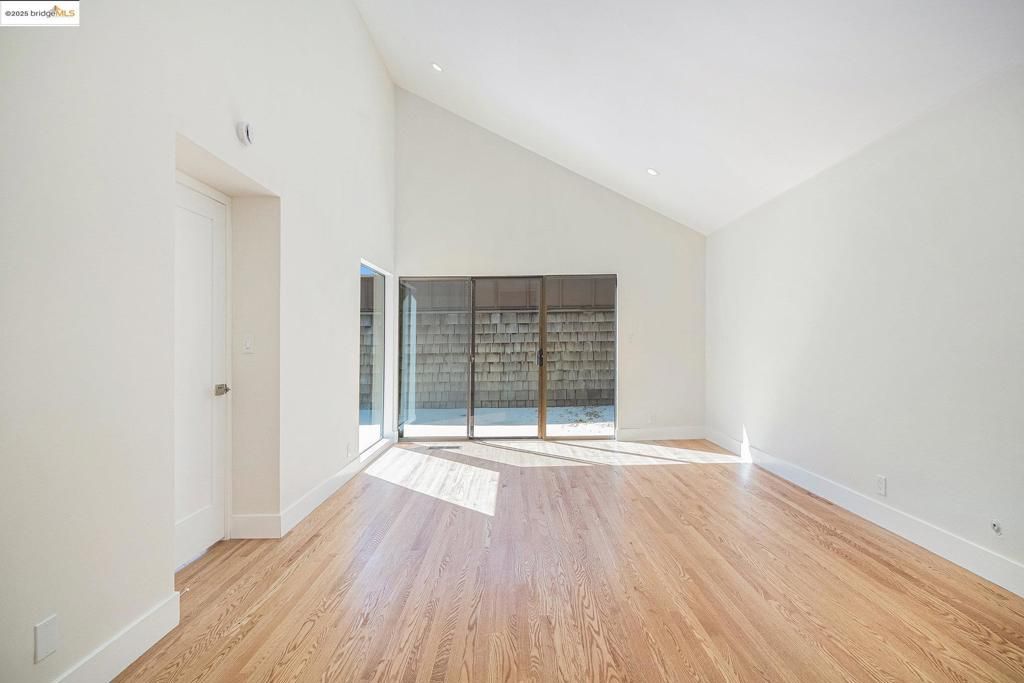 listing image 130727541868746505554