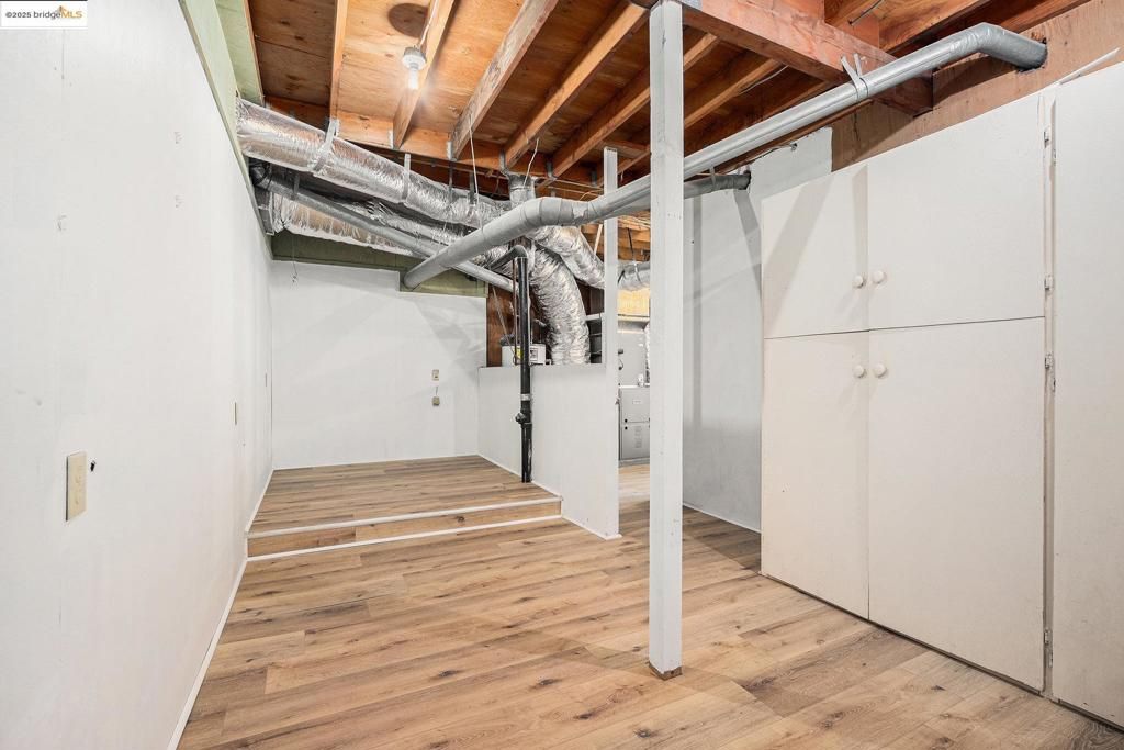 listing image 130726636203284563440